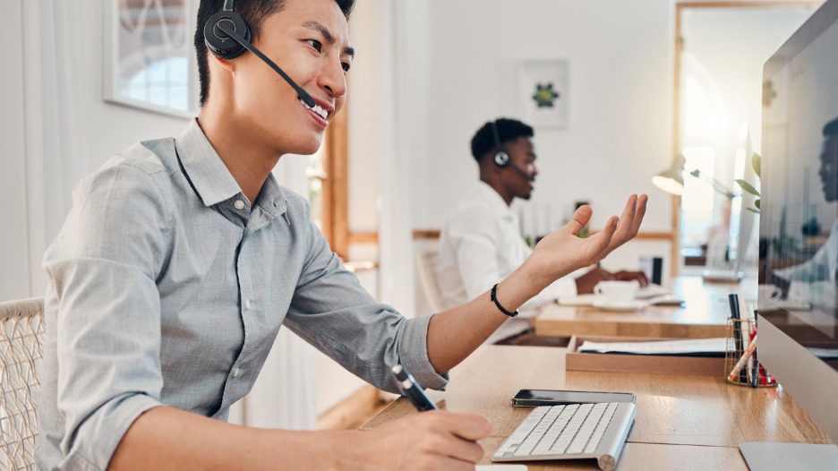 How Call Forwarding Elevates Business Presence in Canada